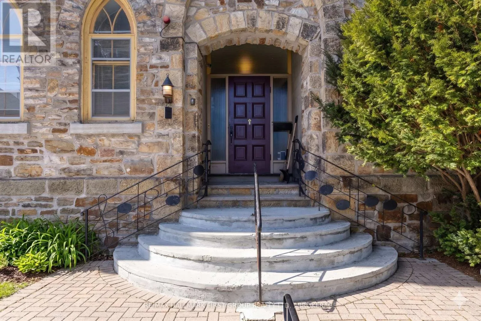 175 STONE STREET S