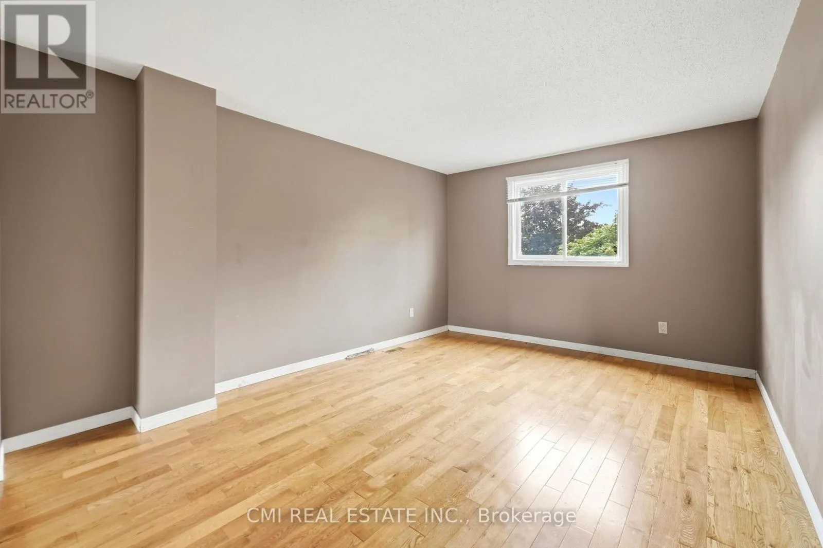 155 FOXHUNT ROAD