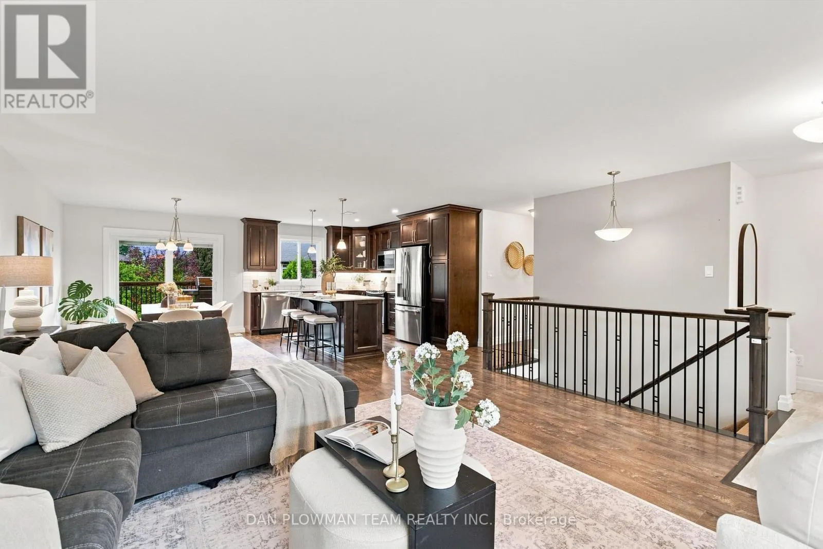 26 AUTUMN GROVE