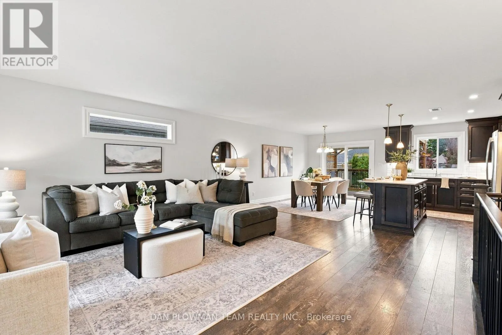26 AUTUMN GROVE