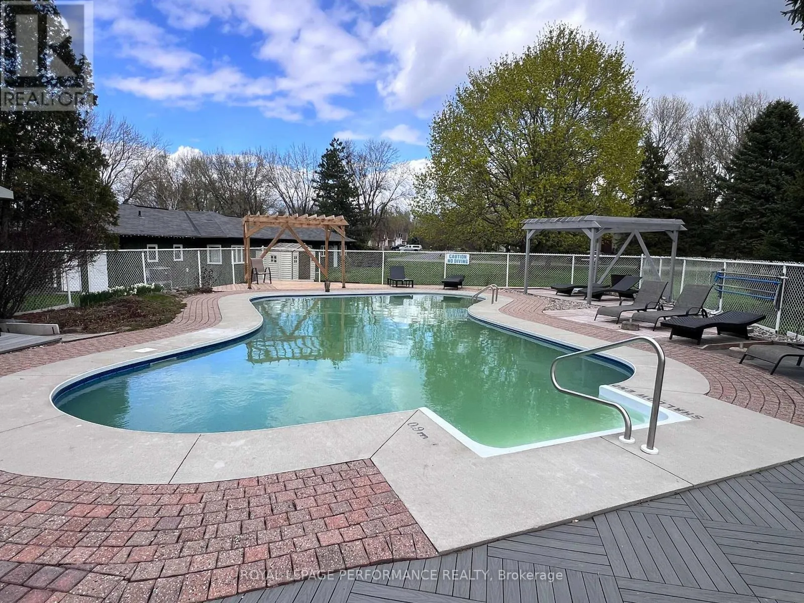 6277 MACRAE COURT