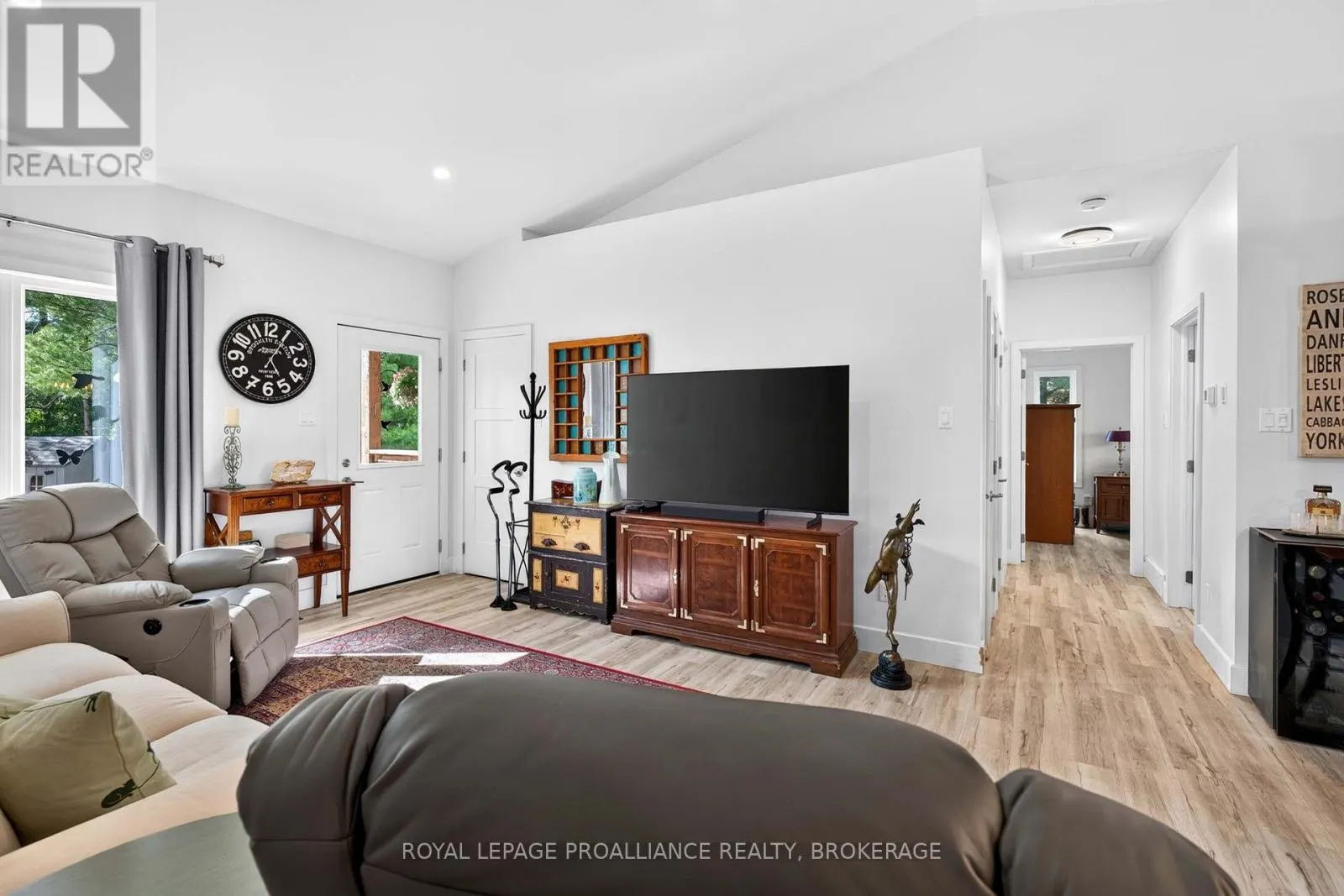 499 BUSH ROAD