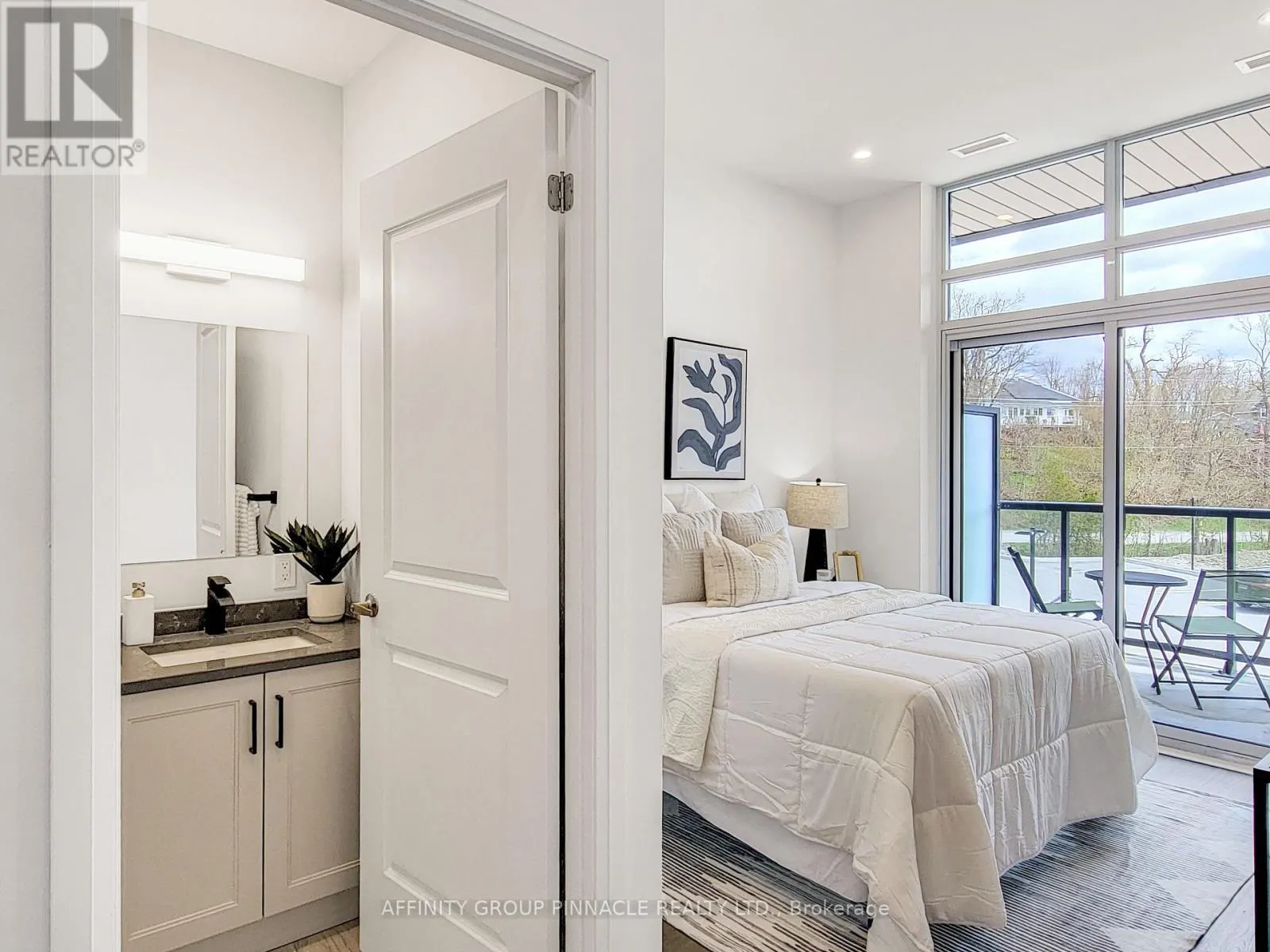 201 - 99 LOUISA STREET #201