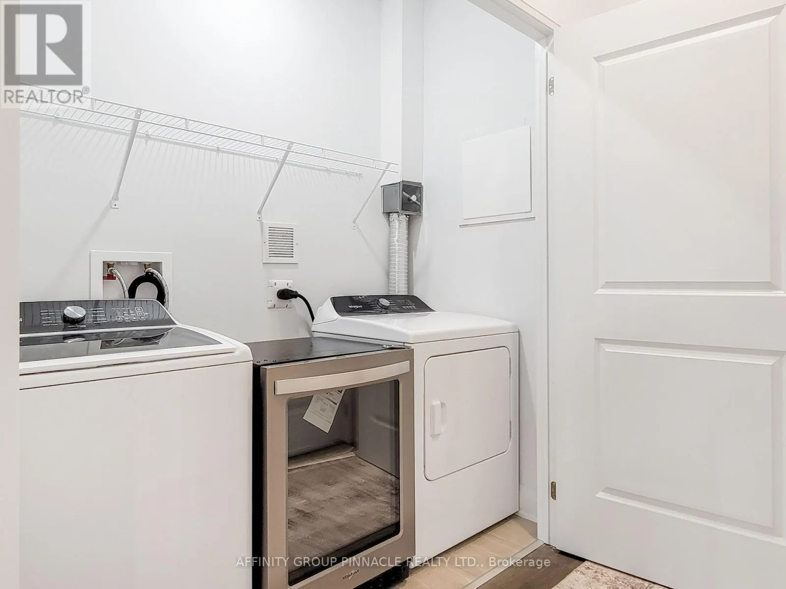 201 - 99 LOUISA STREET #201