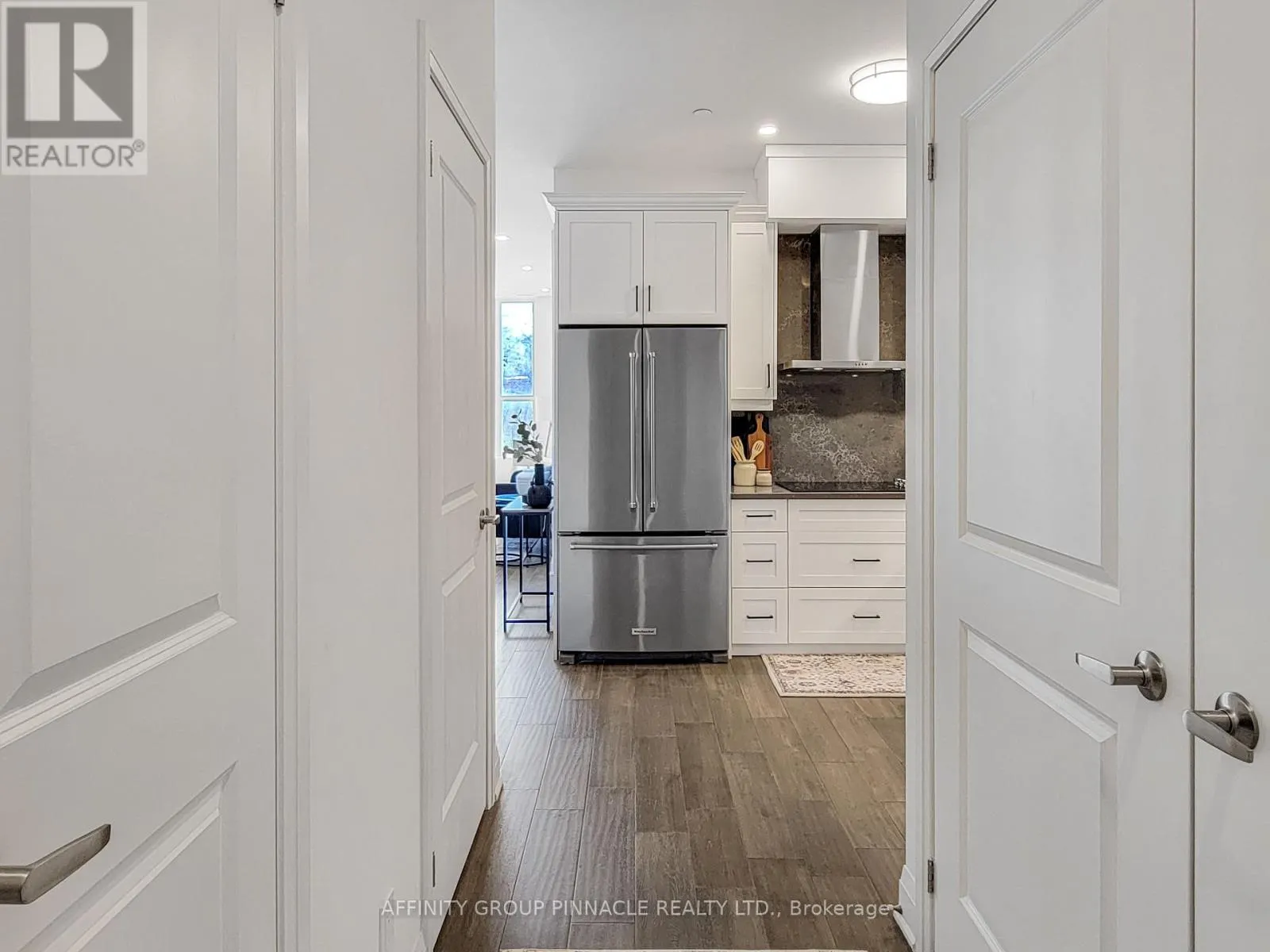 201 - 99 LOUISA STREET #201