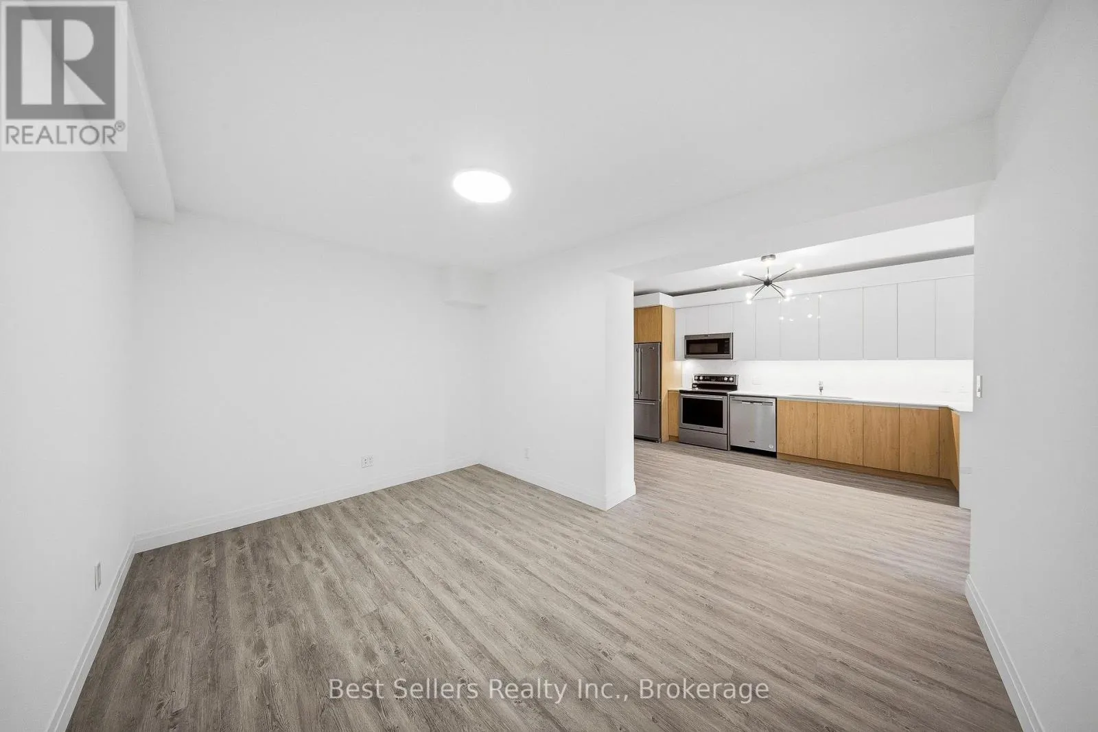 2 - 9 HORIZON LANE