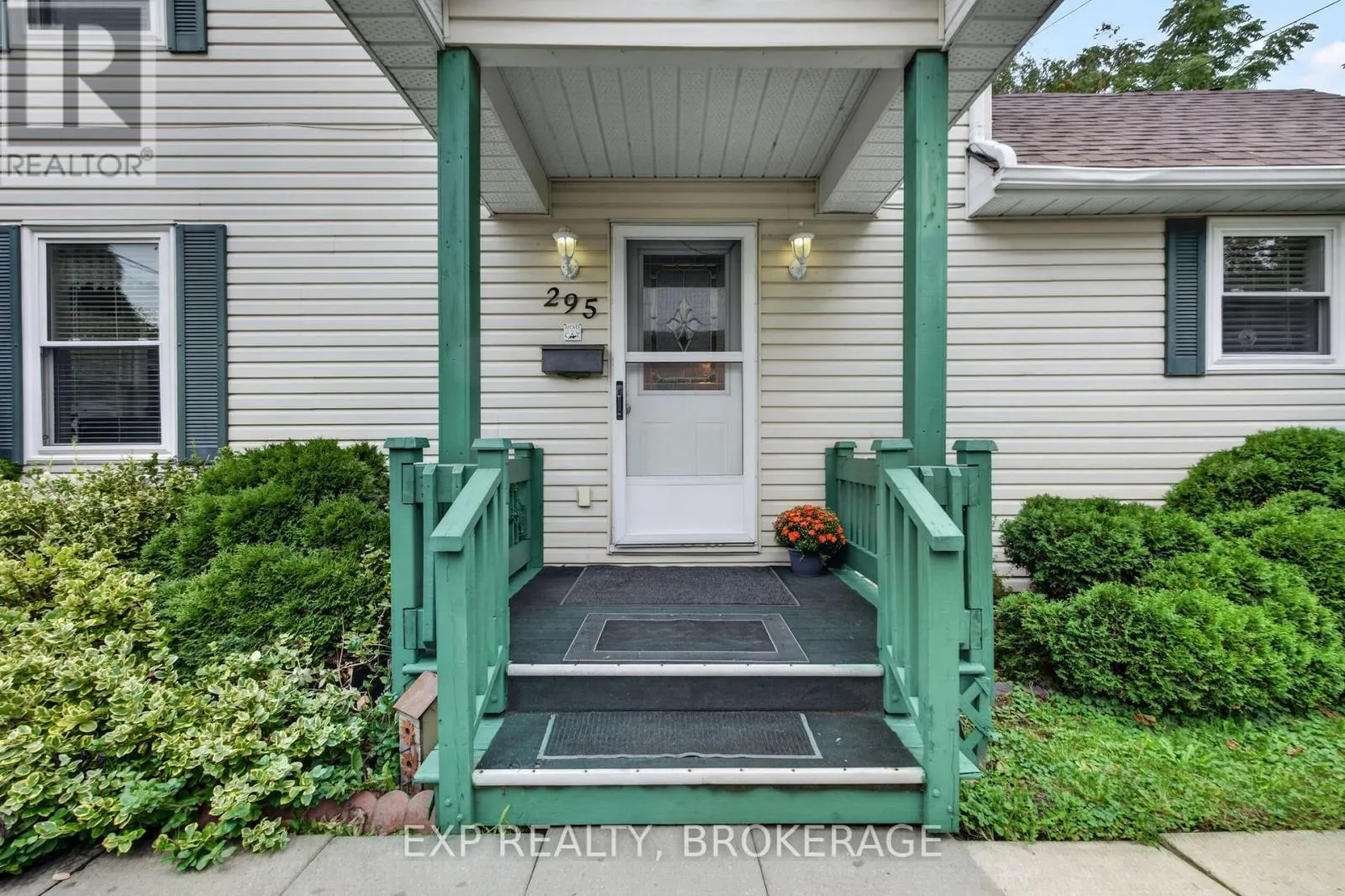 295 VICTORIA AVENUE