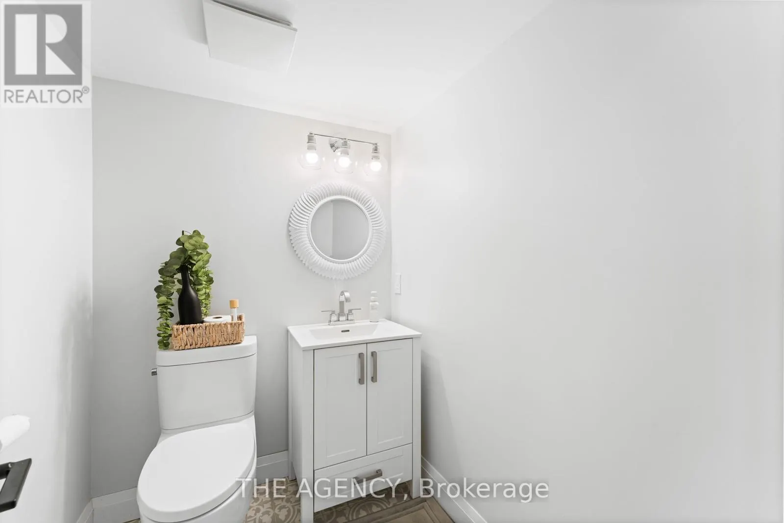 503 WELLINGTON 7 ROAD