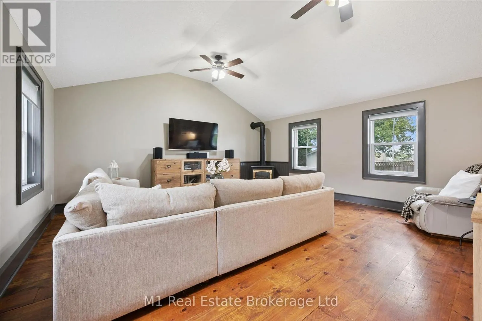 69 KATHERINE STREET S