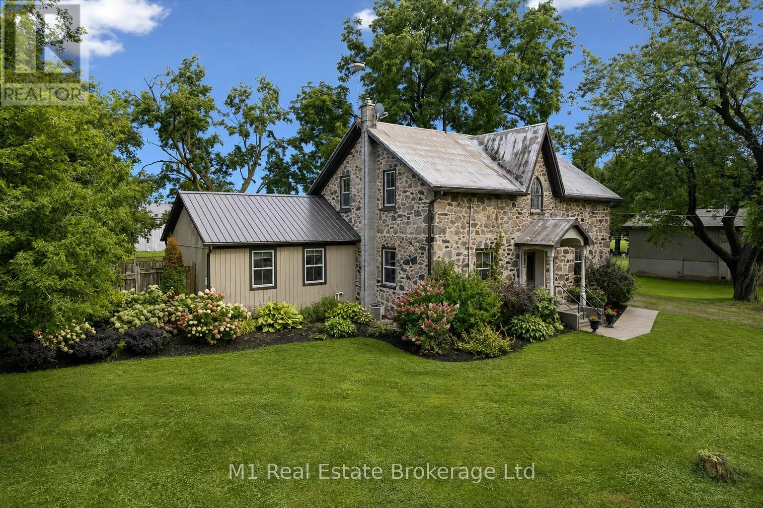 69 KATHERINE STREET S