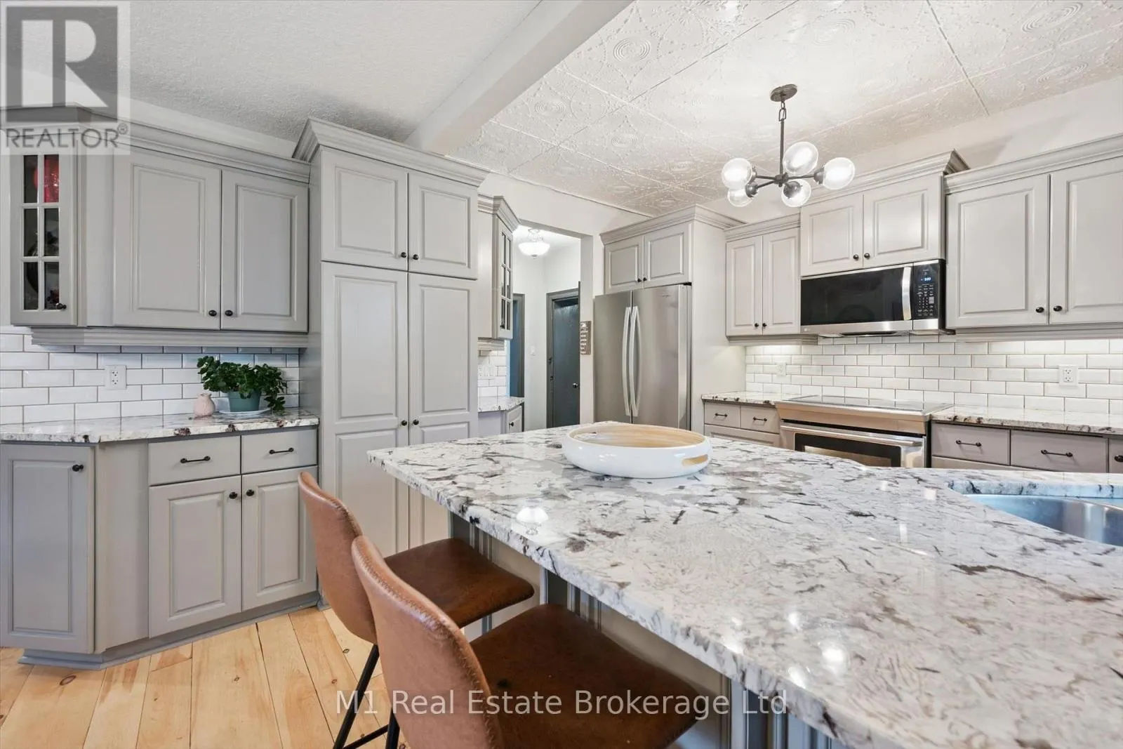 69 KATHERINE STREET S