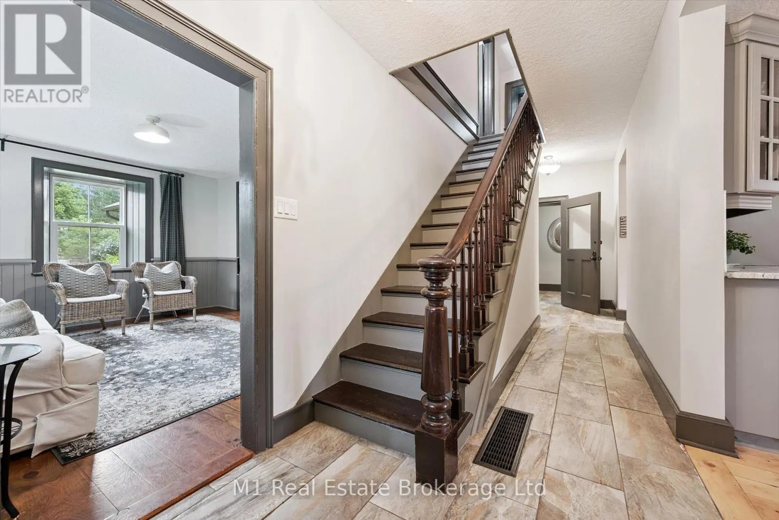 69 KATHERINE STREET S