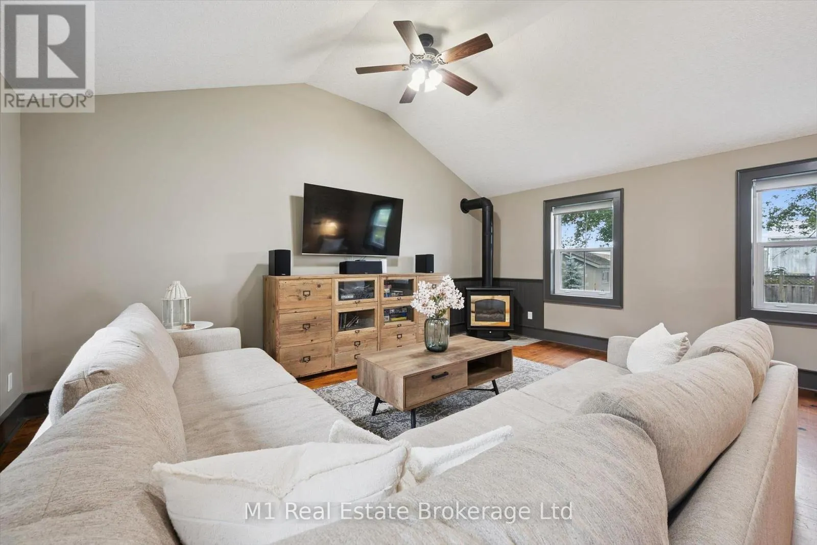 69 KATHERINE STREET S