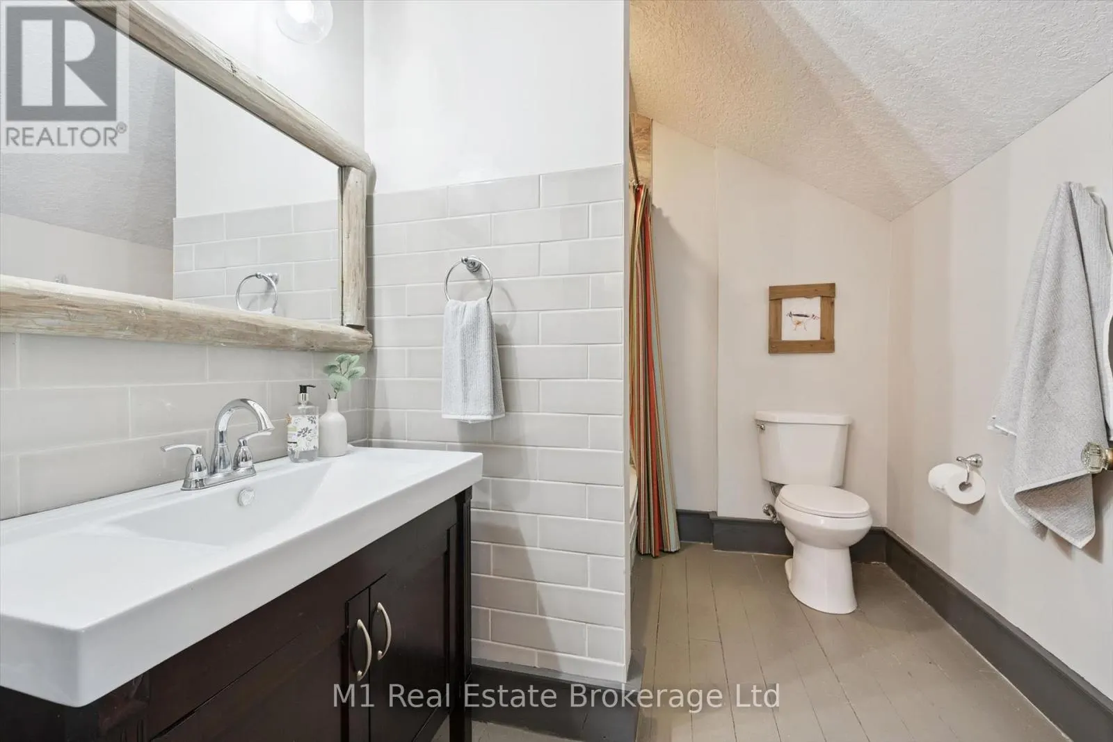 69 KATHERINE STREET S