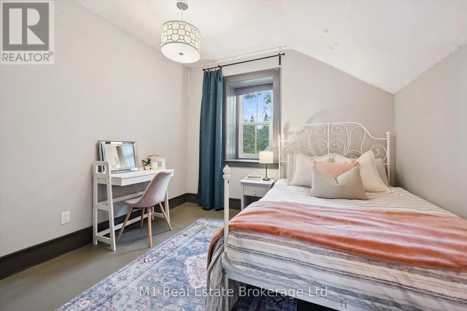69 KATHERINE STREET S
