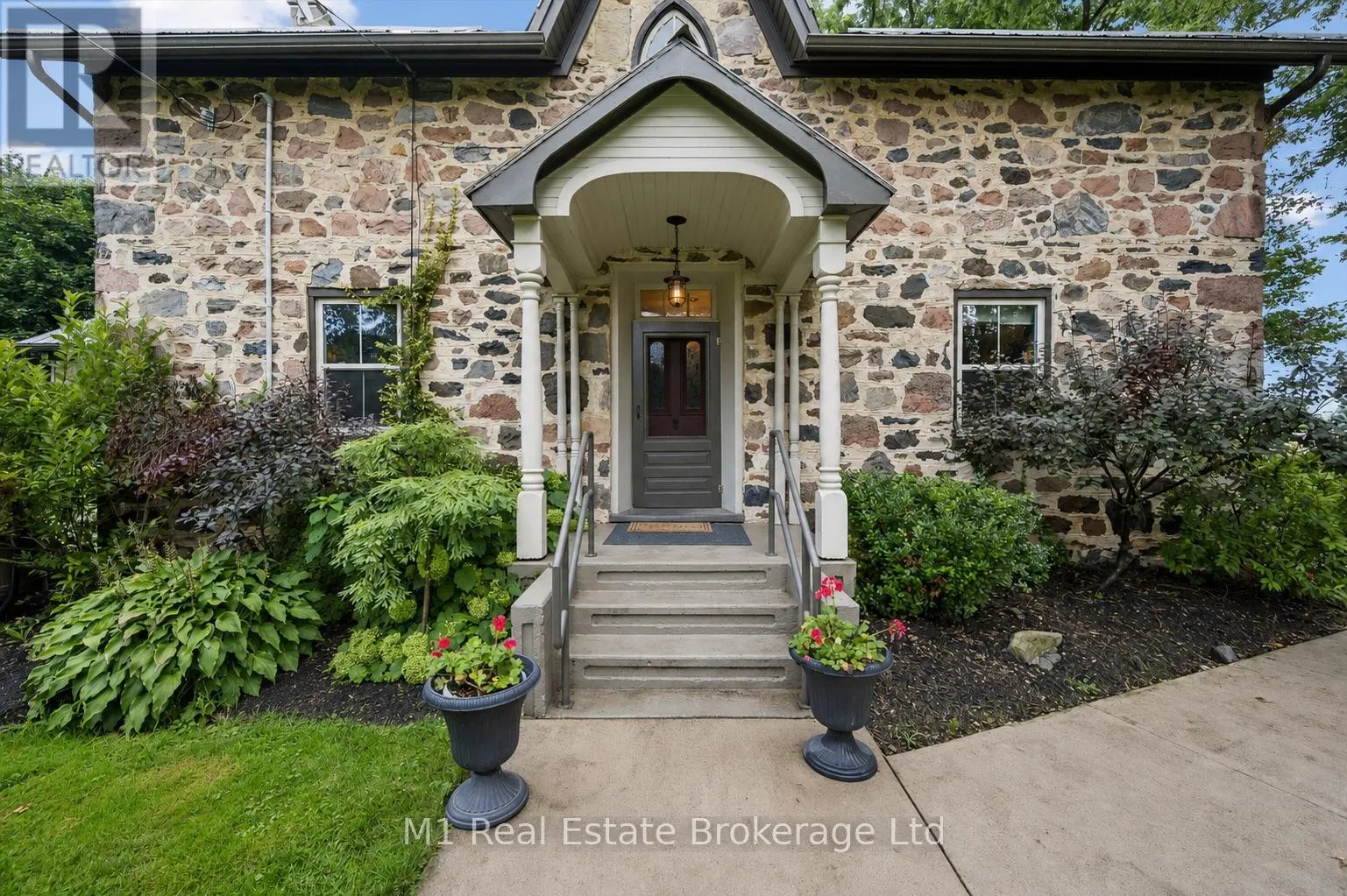 69 KATHERINE STREET S