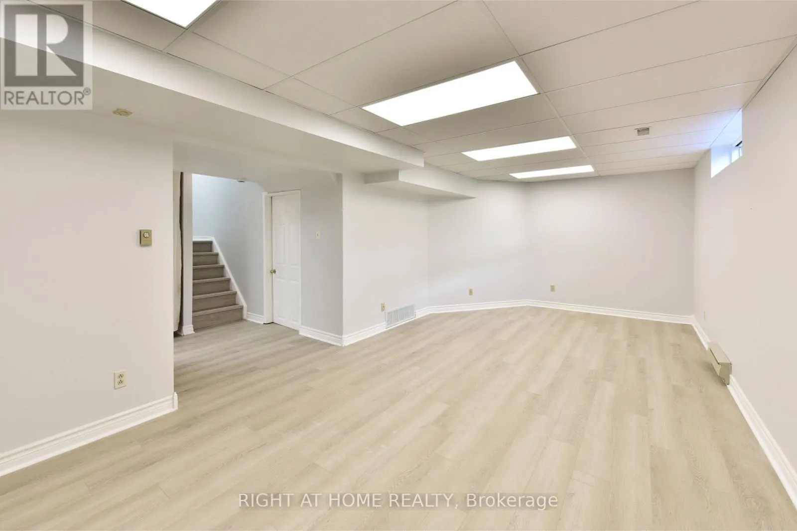 3 JOSEPH CIRCLE