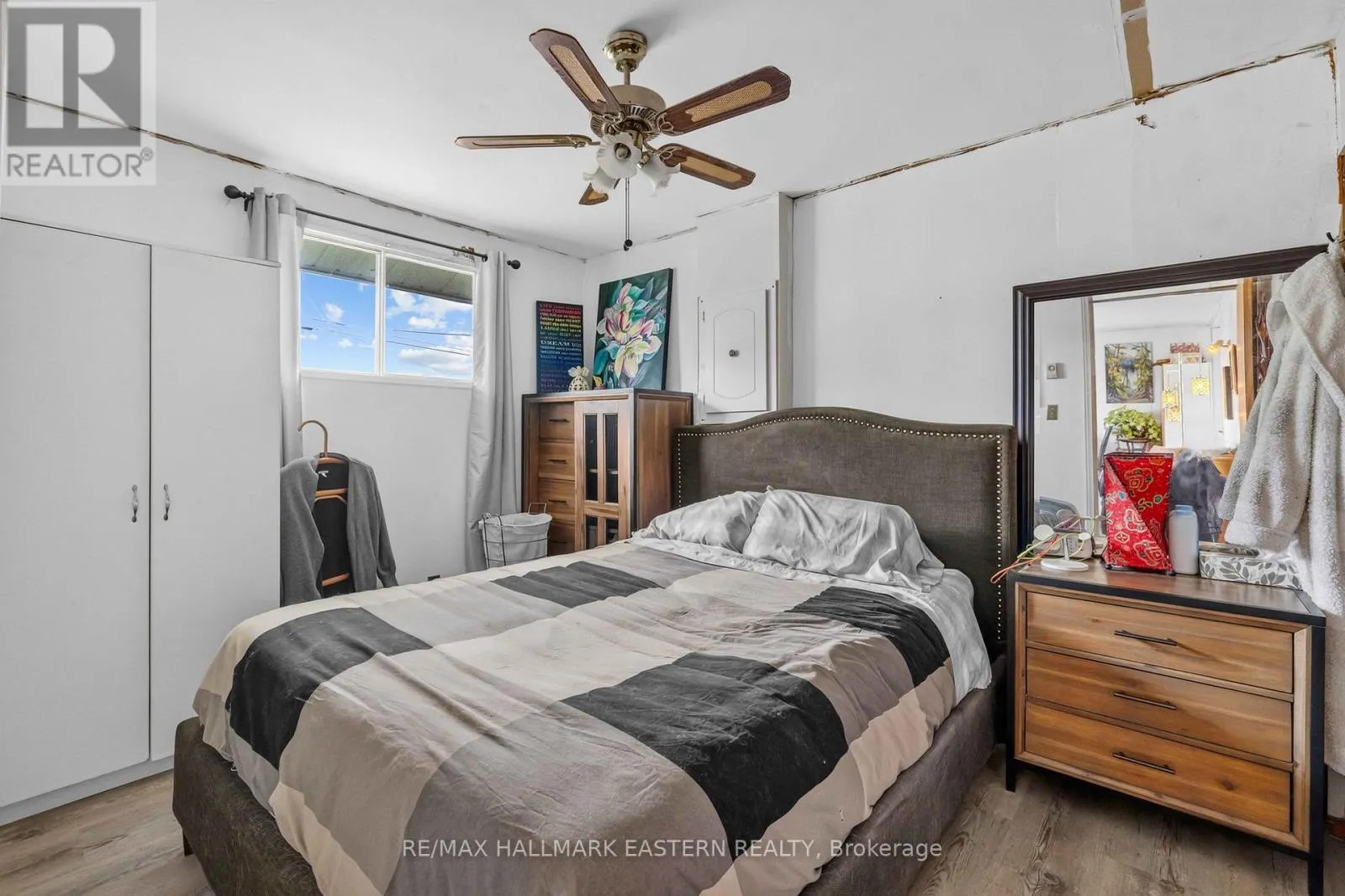 1303 1305 GLEN ROSS ROAD