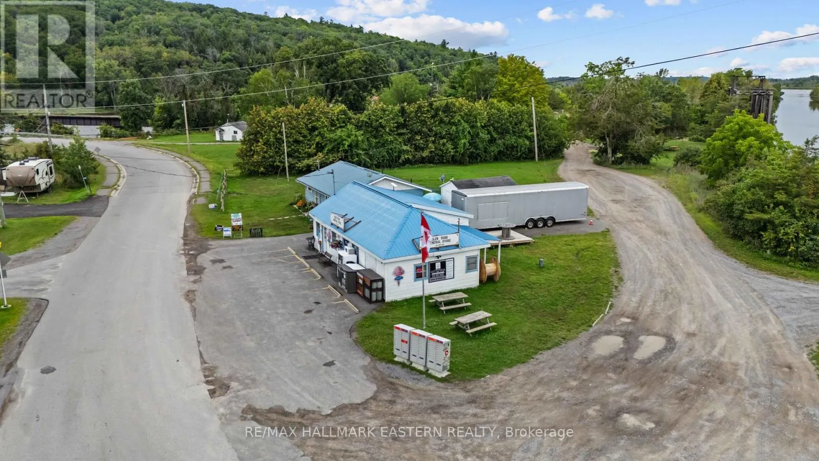 1303 1305 GLEN ROSS ROAD