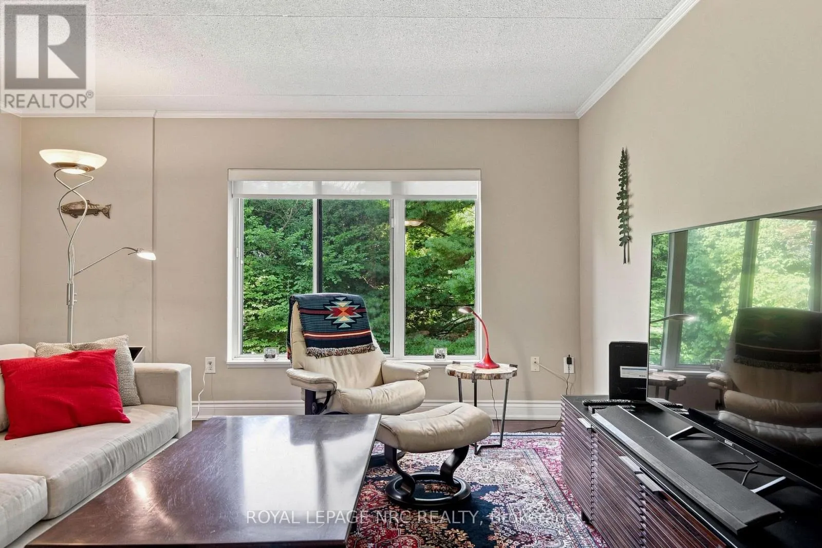 202 - 61 PAFFARD STREET #202