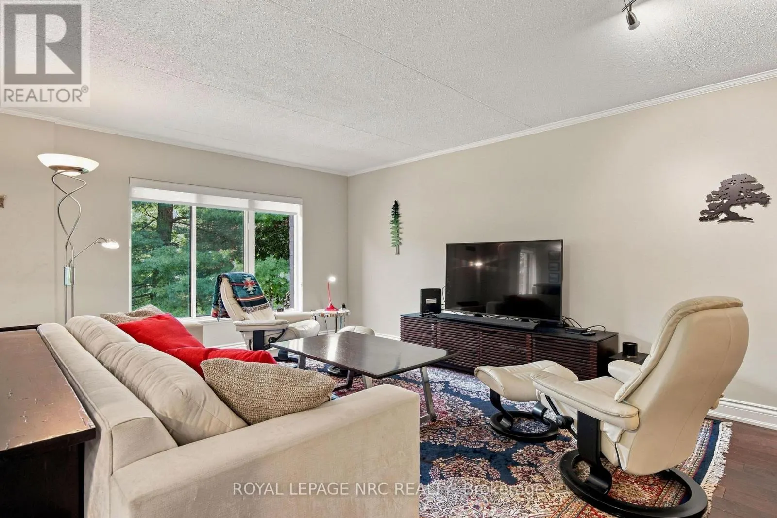 202 - 61 PAFFARD STREET #202