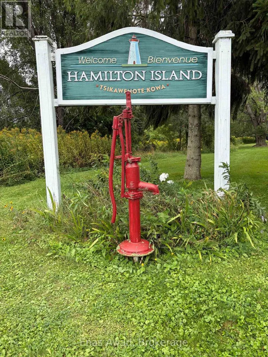 76 HAMILTON ISLAND ROAD