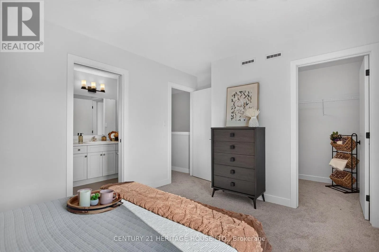 25 KILN LANE E