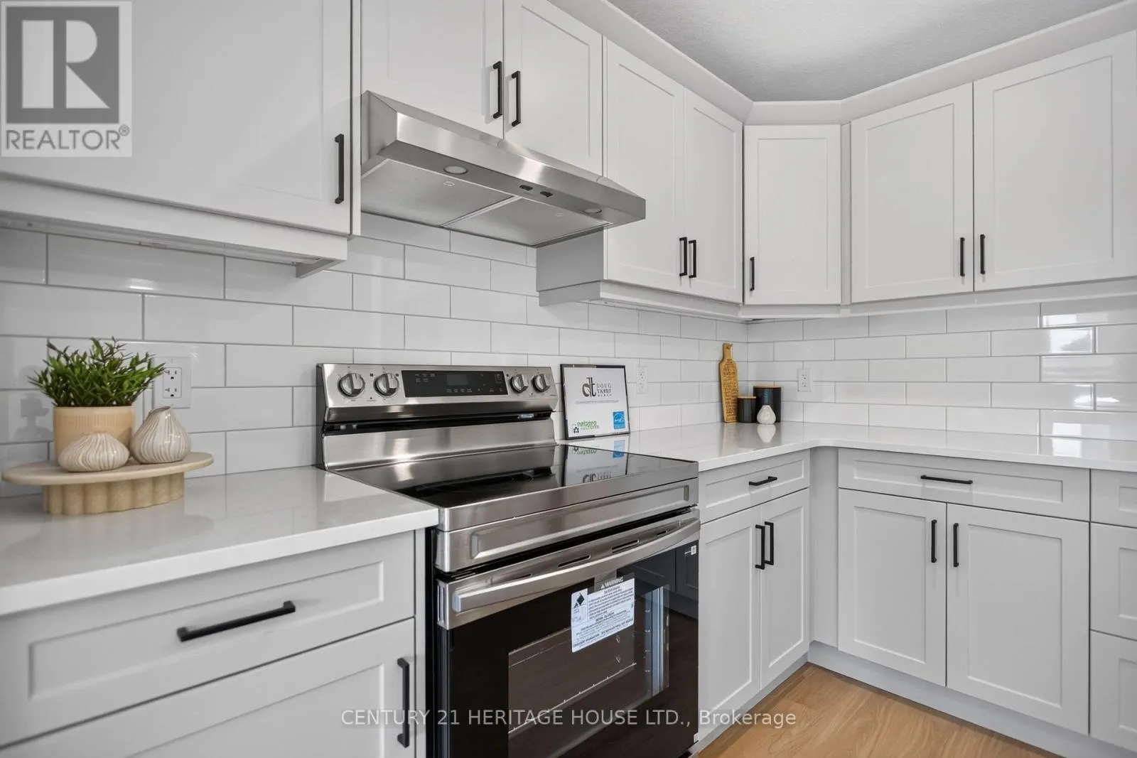25 KILN LANE E