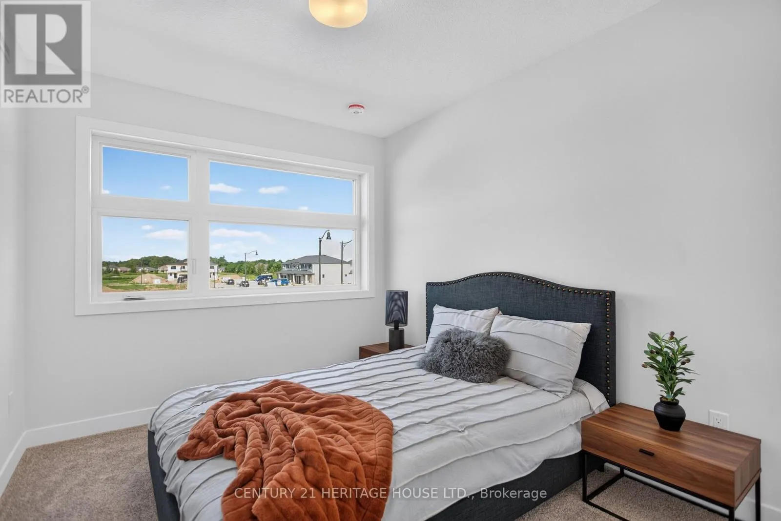 25 KILN LANE E