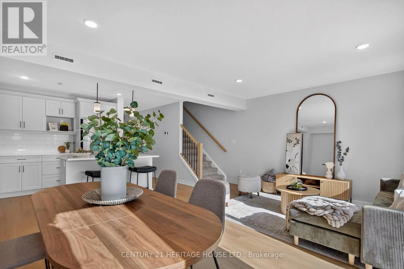 25 KILN LANE E