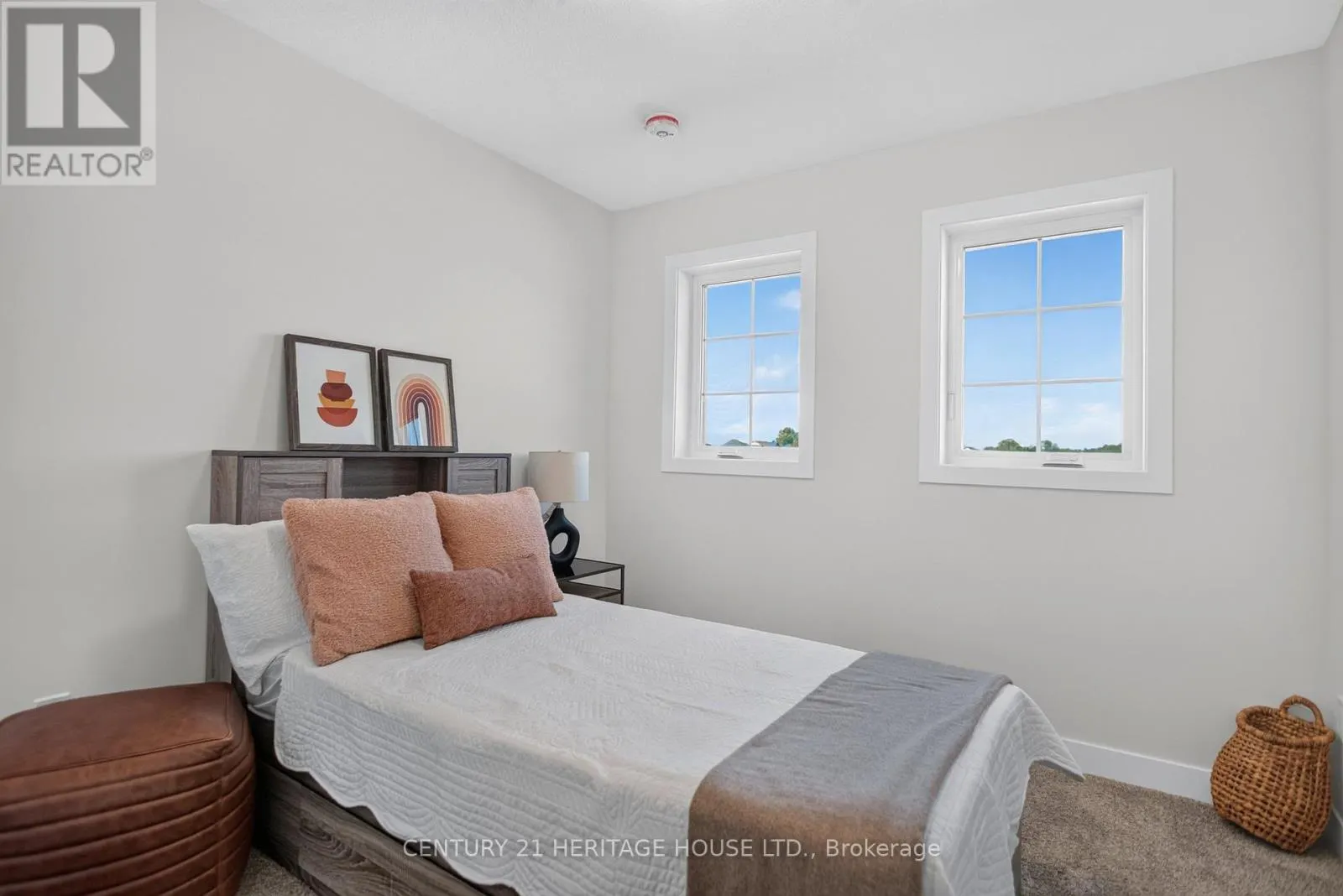 25 KILN LANE E