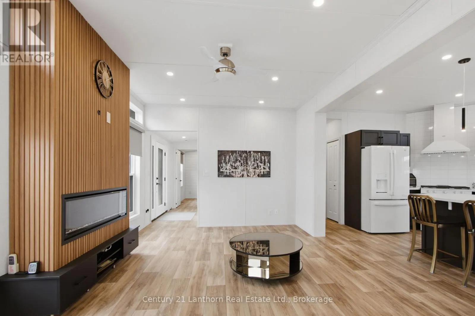25 - 484 FRANKFORD STIRLING ROAD #25