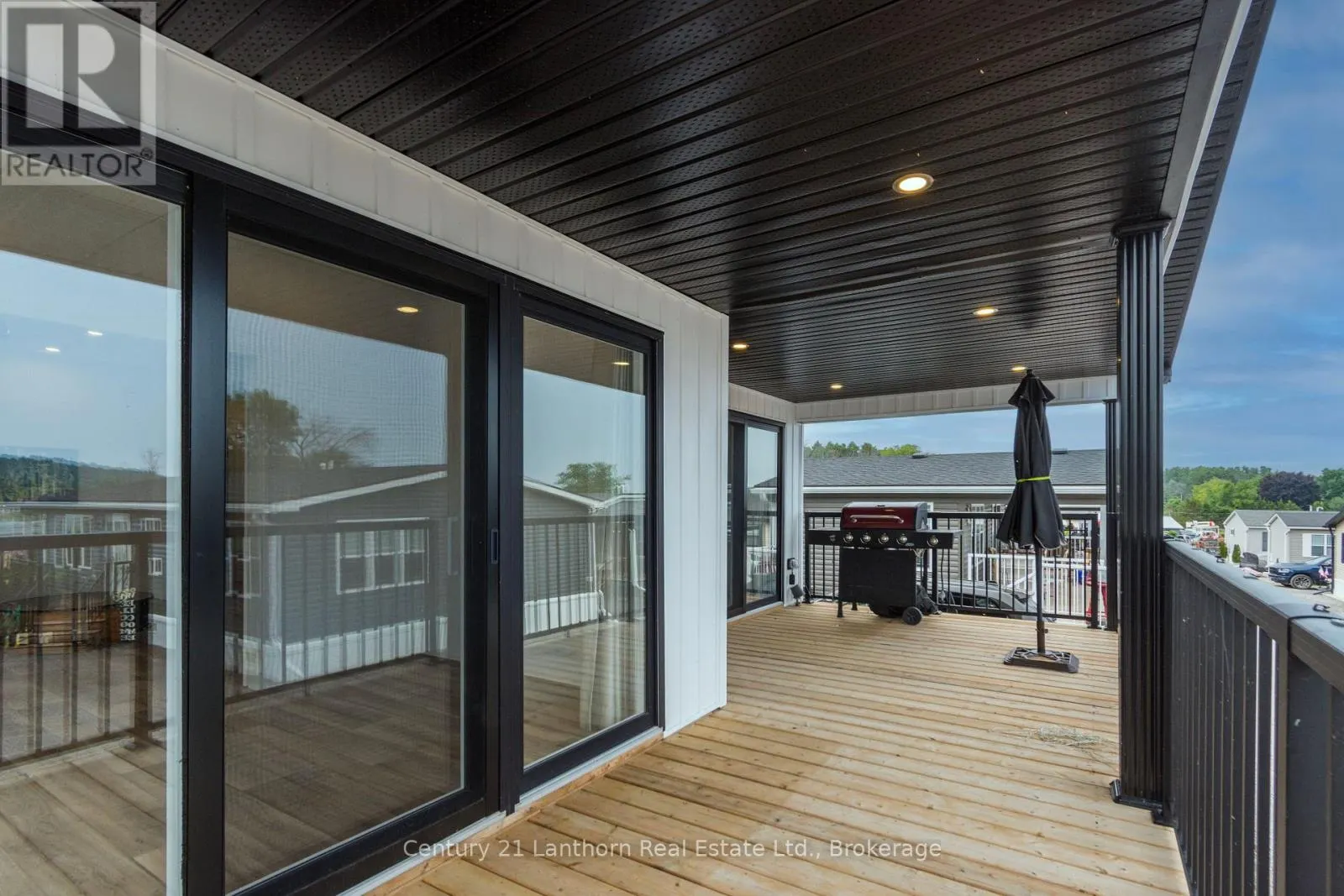 25 - 484 FRANKFORD STIRLING ROAD #25
