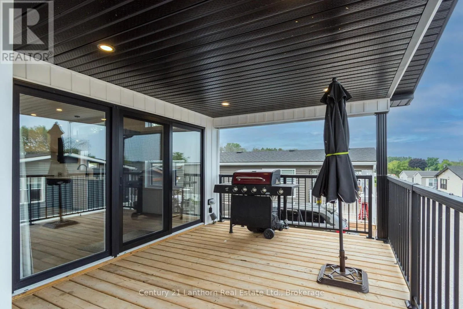 25 - 484 FRANKFORD STIRLING ROAD #25
