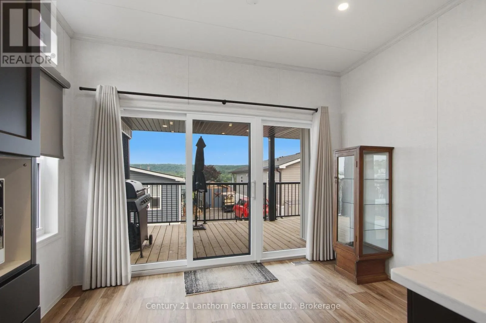 25 - 484 FRANKFORD STIRLING ROAD #25
