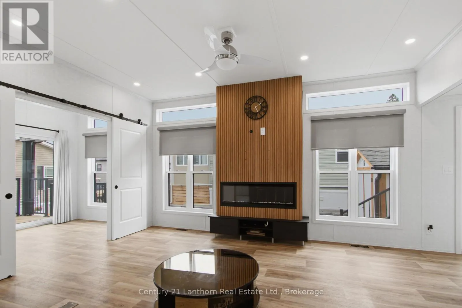 25 - 484 FRANKFORD STIRLING ROAD #25