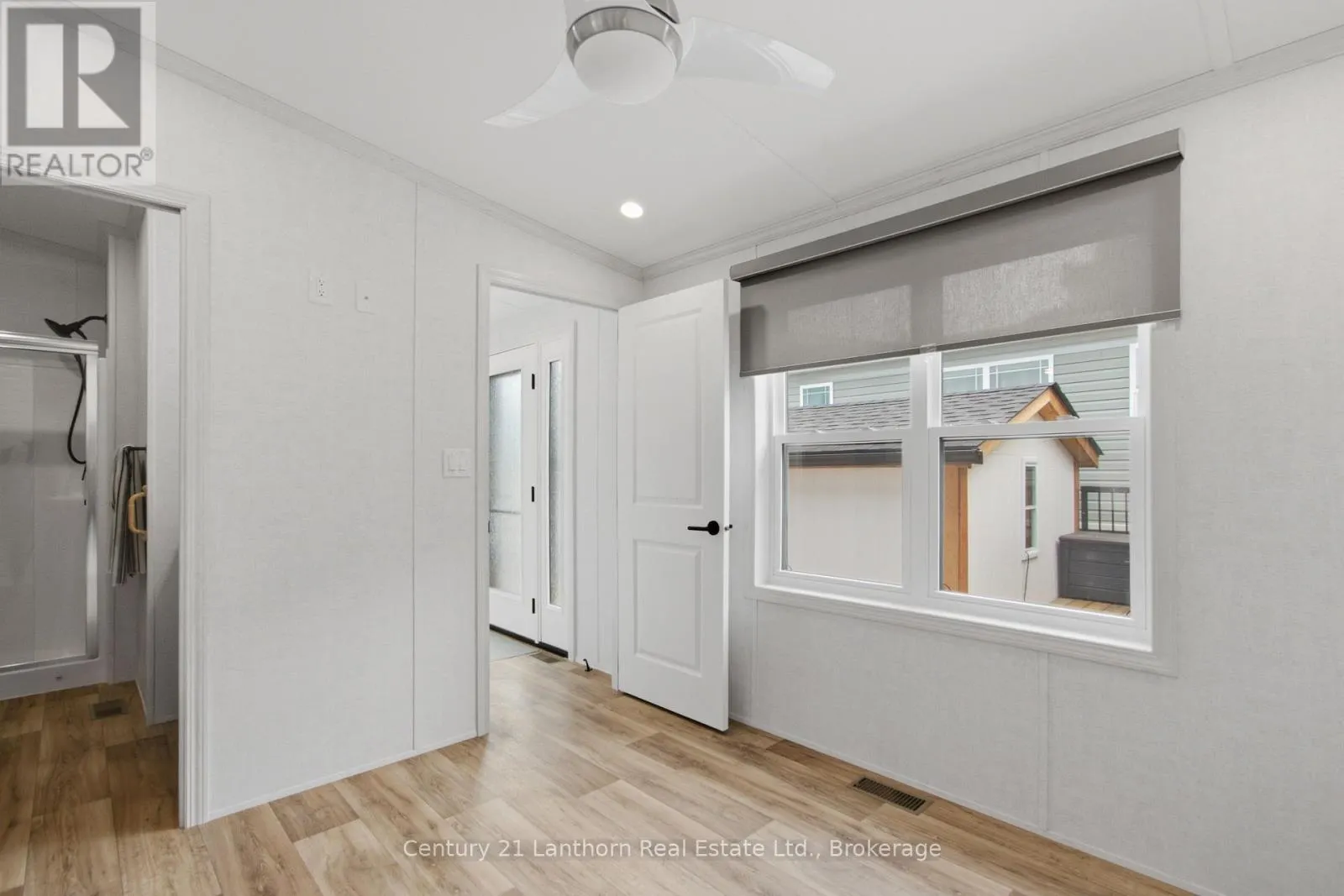 25 - 484 FRANKFORD STIRLING ROAD #25