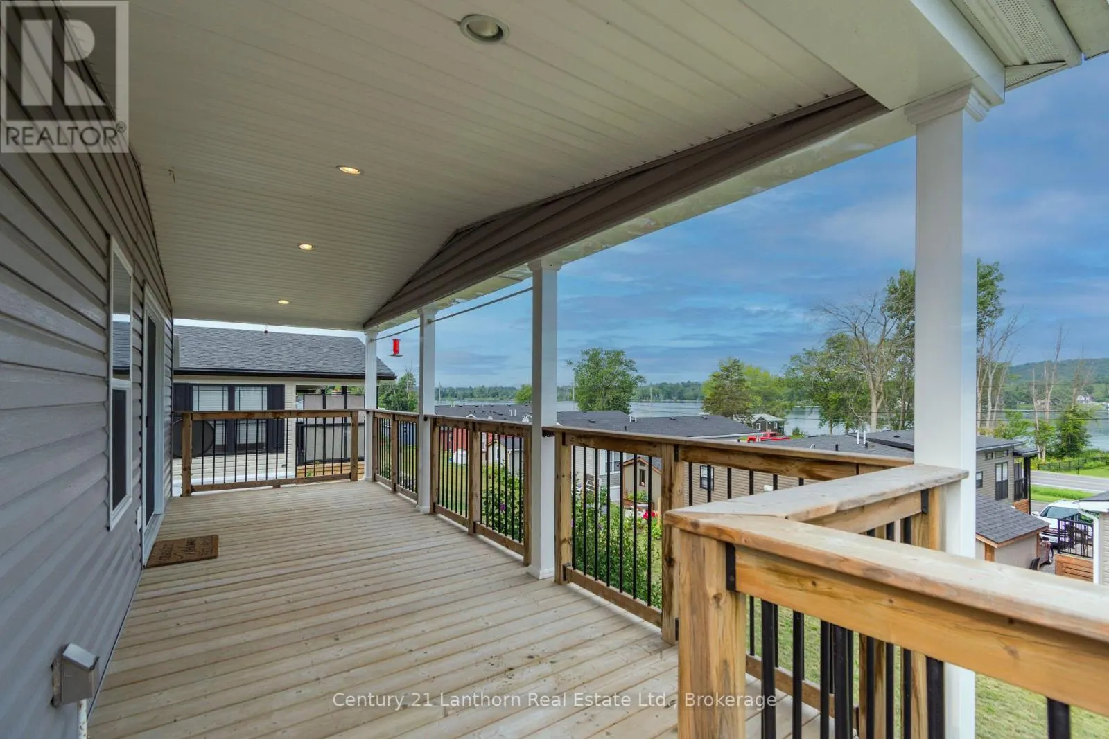 18 - 484 FRANKFORD STIRLING ROAD #18
