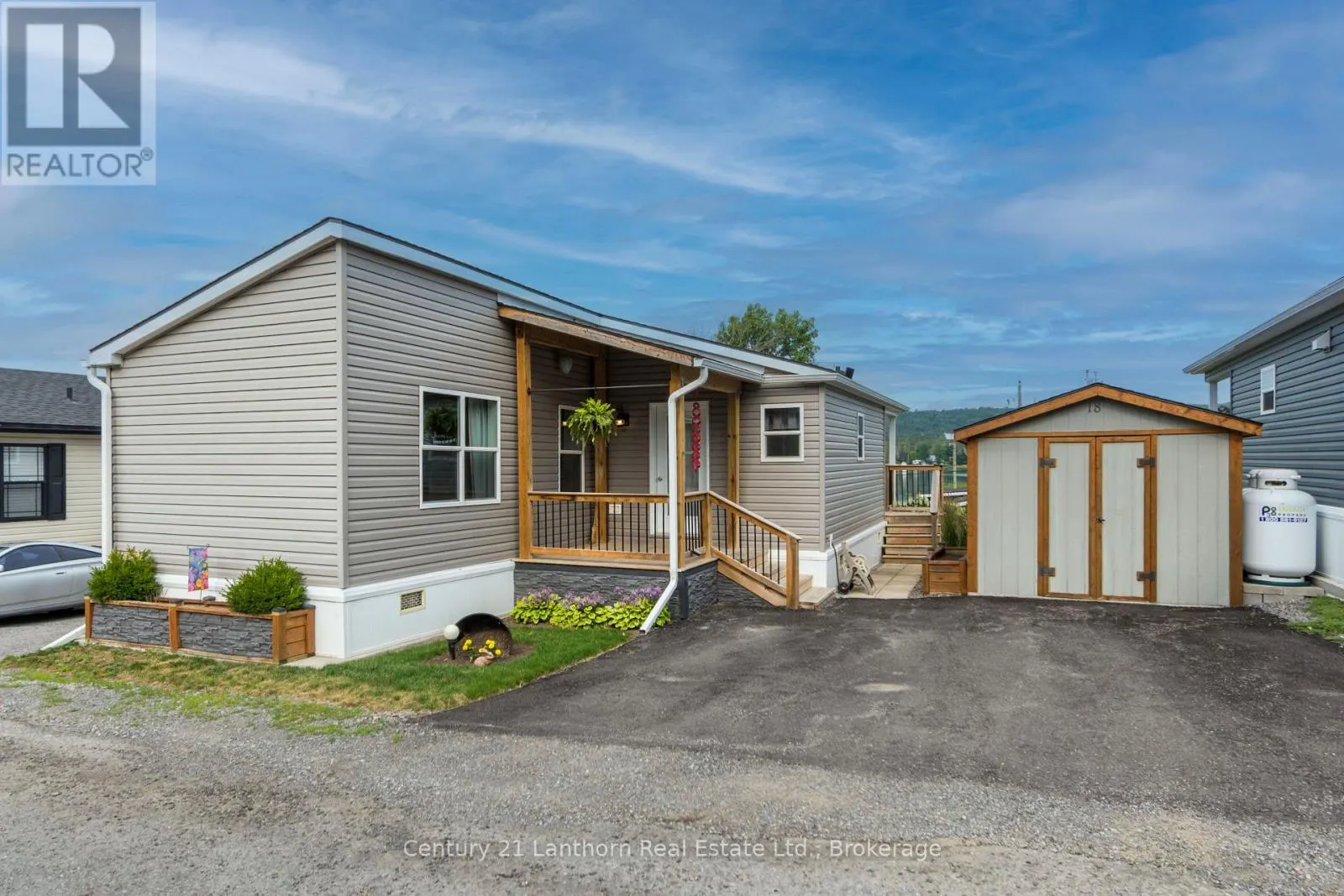 18 - 484 FRANKFORD STIRLING ROAD #18