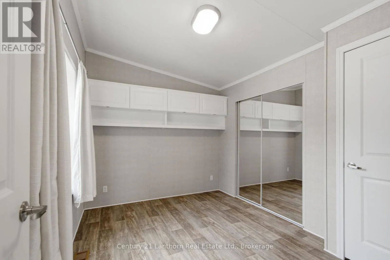 18 - 484 FRANKFORD STIRLING ROAD #18