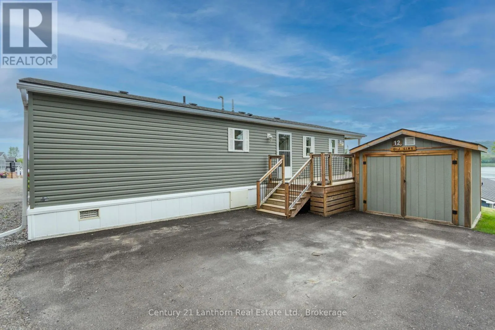 12 - 484 FRANKFORD STIRLING ROAD #12