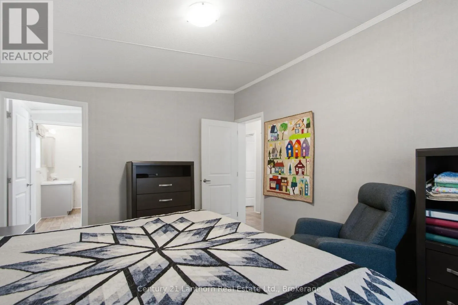 12 - 484 FRANKFORD STIRLING ROAD #12