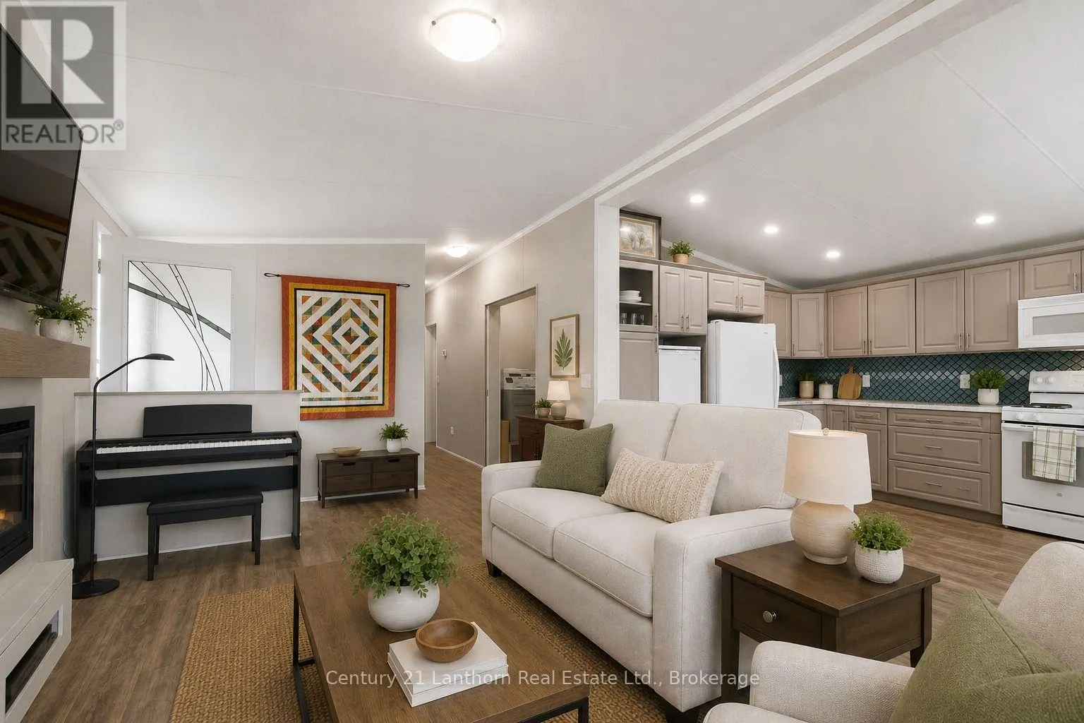 12 - 484 FRANKFORD STIRLING ROAD #12