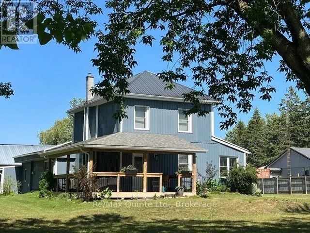 101 ROSELAND DRIVE
