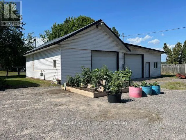101 ROSELAND DRIVE