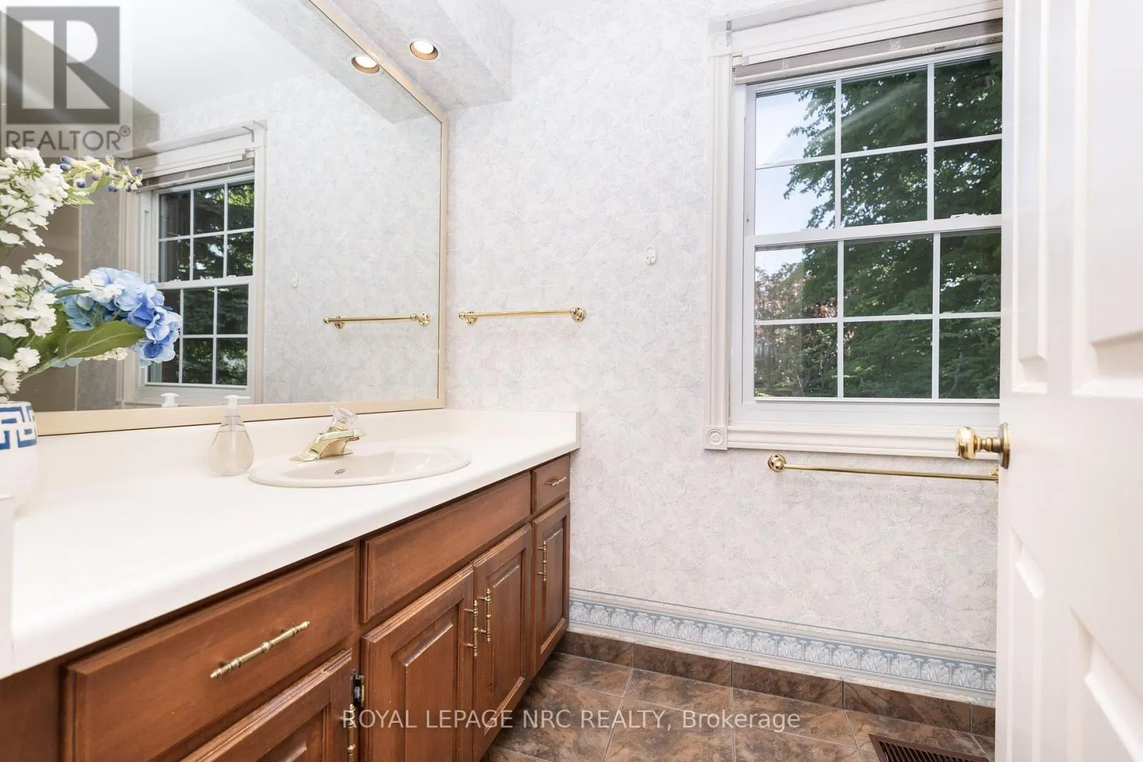 35 GARRISON VILLAGE DRIVE