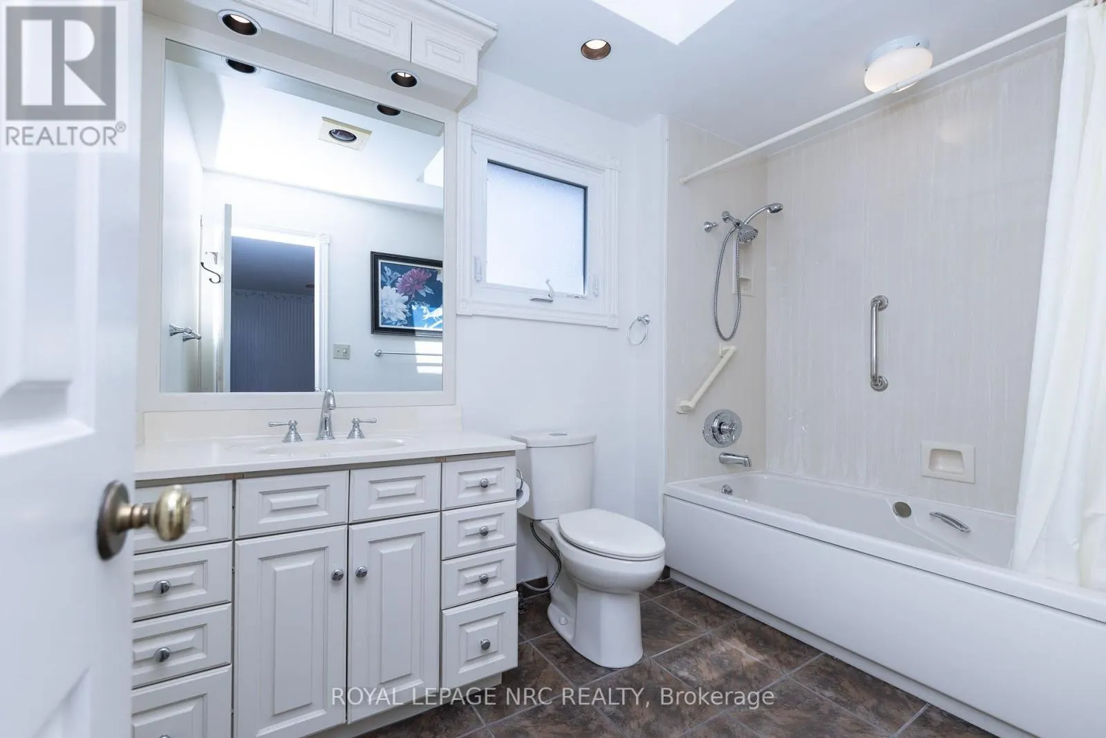 35 GARRISON VILLAGE DRIVE