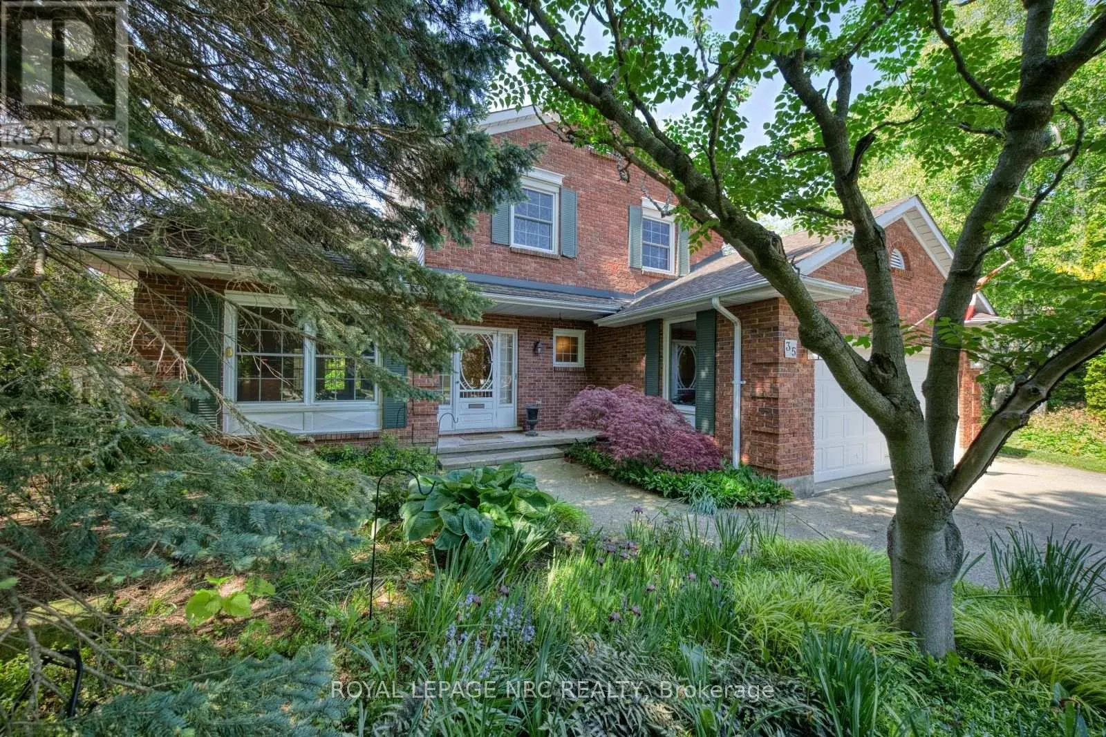 35 GARRISON VILLAGE DRIVE