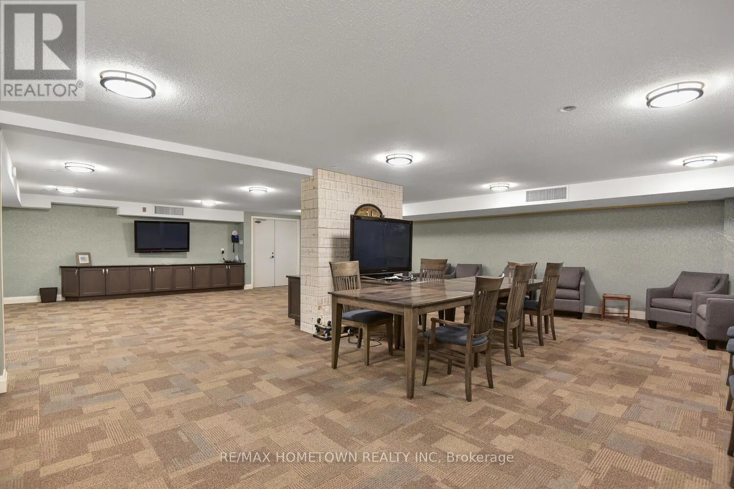 805 - 55 WATER STREET E