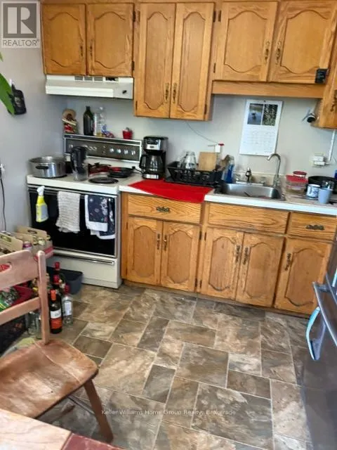 115 ST GEORGE STREET W